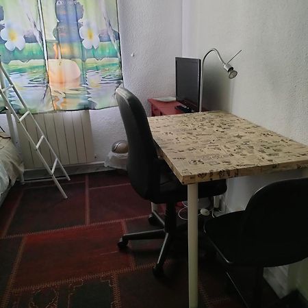 Habitacion Privada, Luminosa Y Bien Comunicada Madrid Kültér fotó